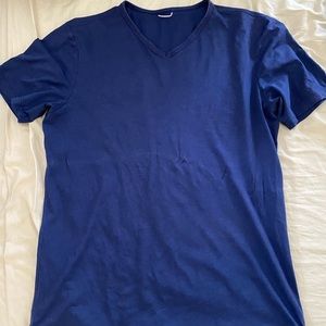 Blue Kit and Ace Short Sleeve V-neck - M